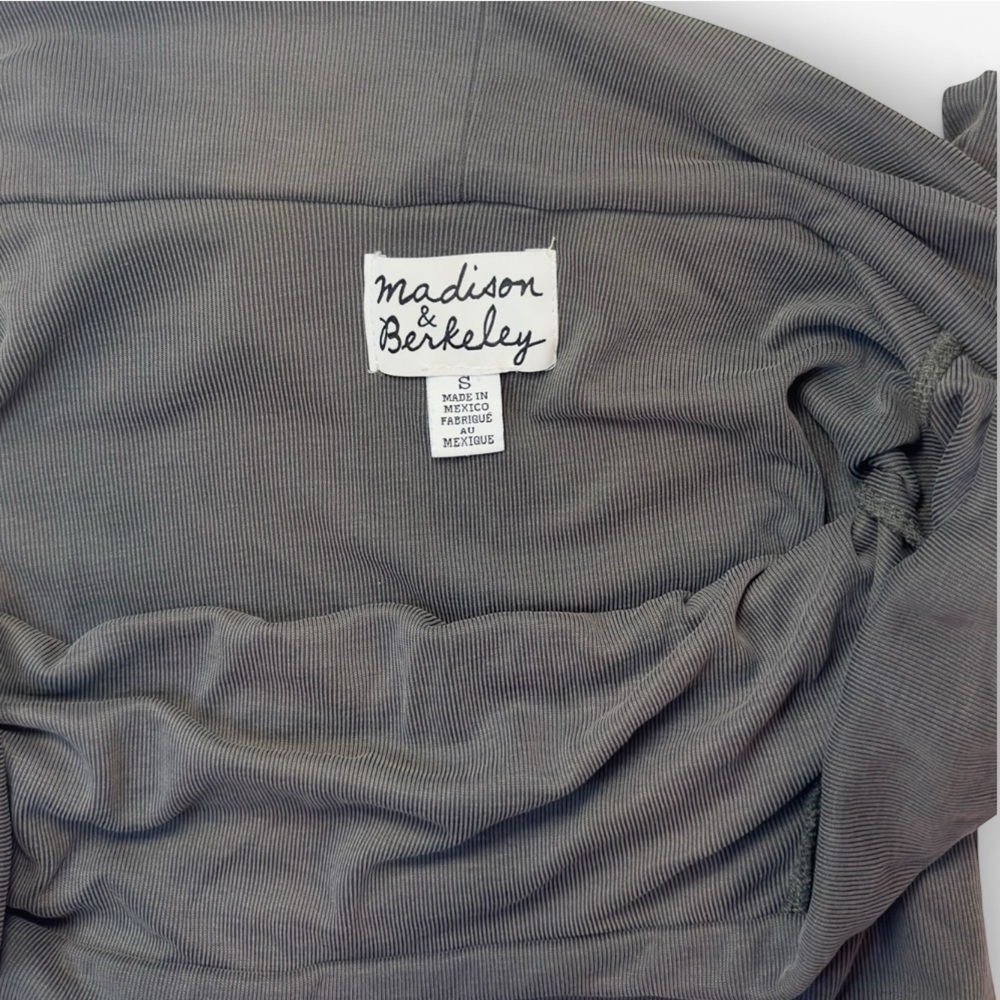 Madison & Berkeley Women’s Long Sleeve Off-Shoulder Olive Green Blouse SMALL - Picture 4 of 5